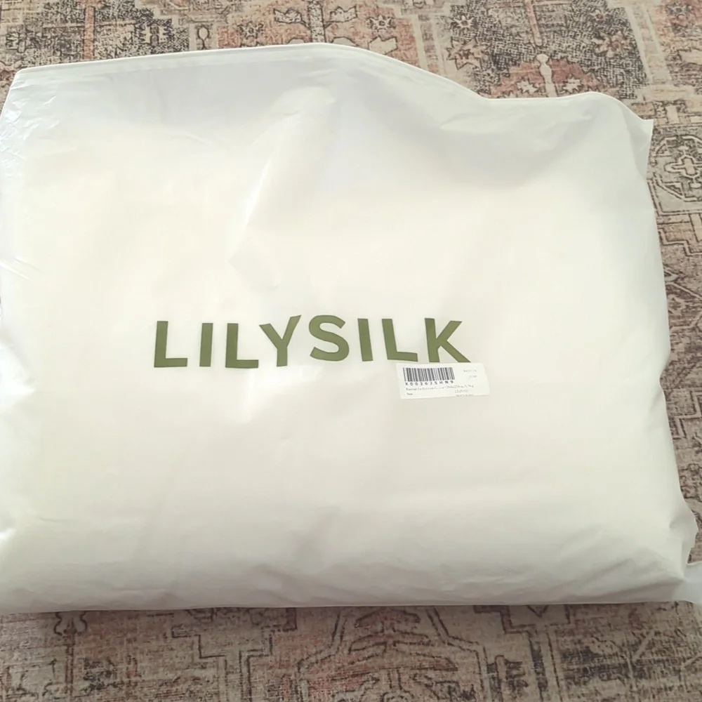 LilySilk 100% Silk Duvet/Comforter, White, for Four Season Machine Washable King